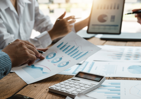 How to use HR data to analyze and improve absence and turnover indicators?